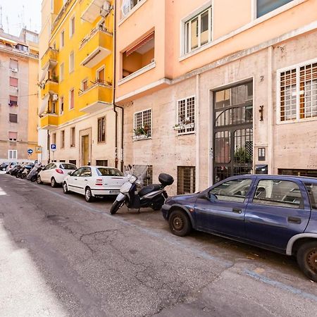 Bmga L The White Crown Apartment In Testaccio Рим Экстерьер фото