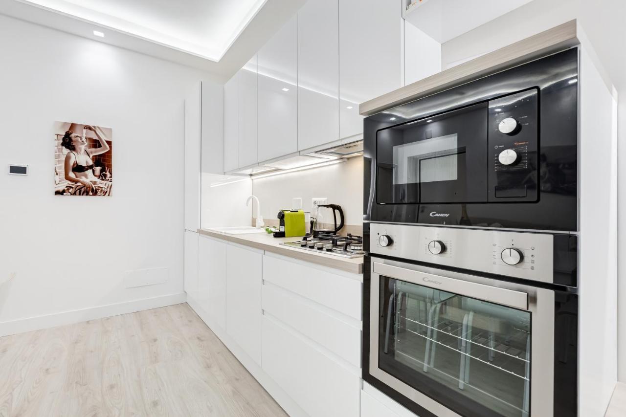Bmga L The White Crown Apartment In Testaccio Рим Экстерьер фото