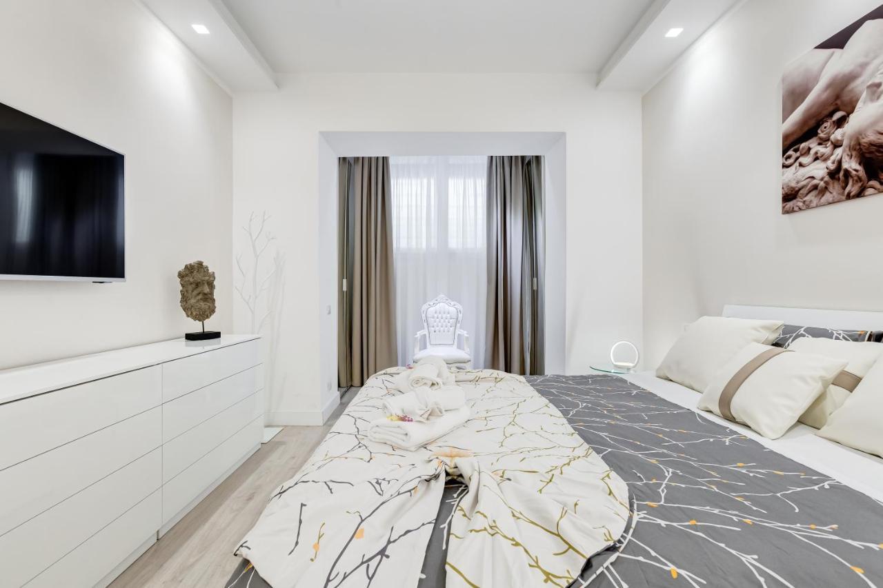 Bmga L The White Crown Apartment In Testaccio Рим Экстерьер фото