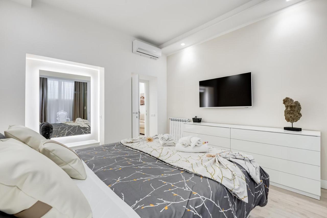 Bmga L The White Crown Apartment In Testaccio Рим Экстерьер фото
