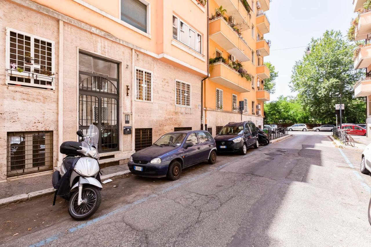 Bmga L The White Crown Apartment In Testaccio Рим Экстерьер фото